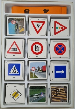 Ravensburger Memory Trafficsigns 1975 Societygame (7525)